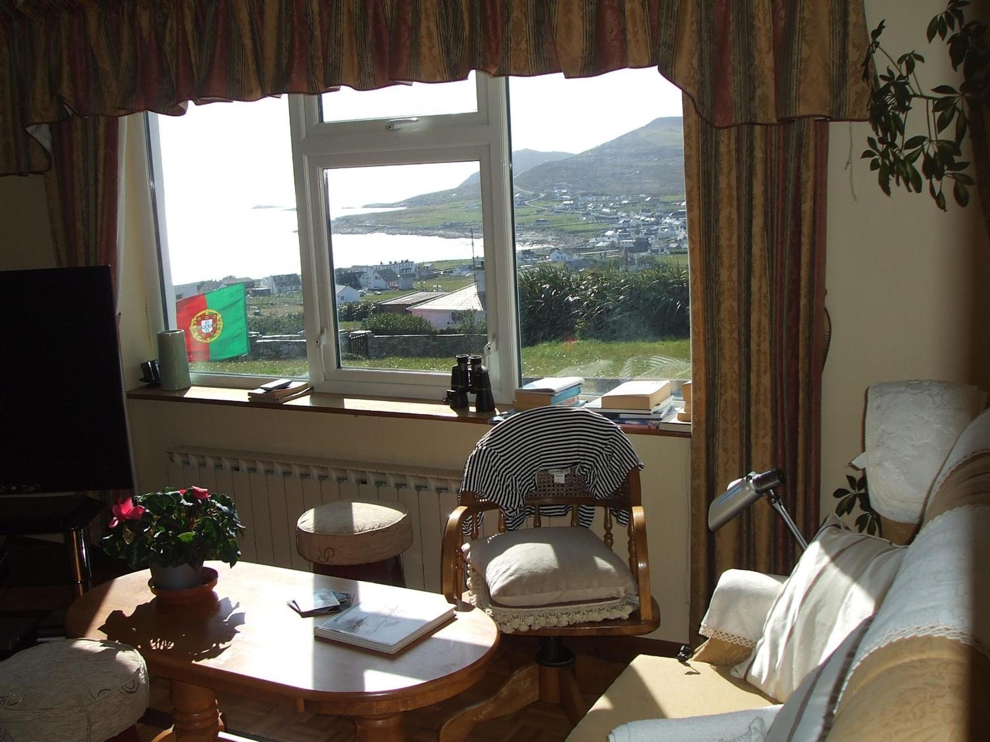 Achill West Coast House Bed and Breakfast Dooagh Exteriör bild