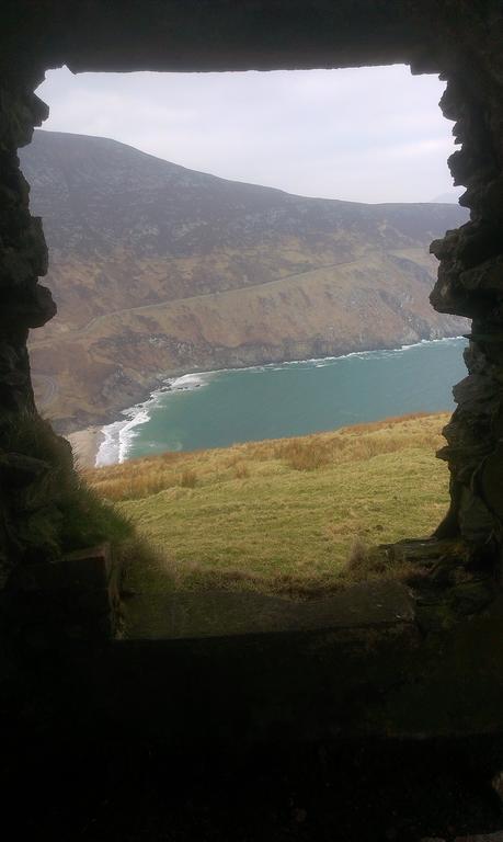 Achill West Coast House Bed and Breakfast Dooagh Exteriör bild
