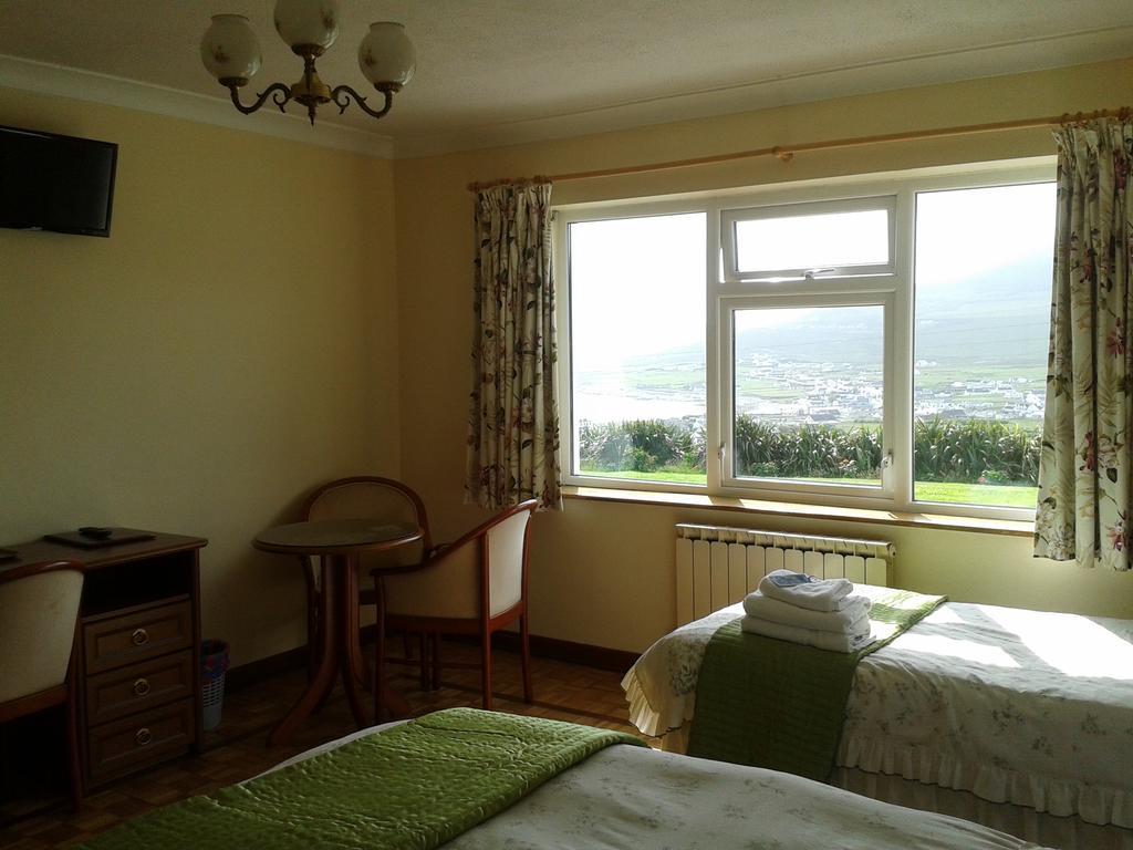 Achill West Coast House Bed and Breakfast Dooagh Exteriör bild