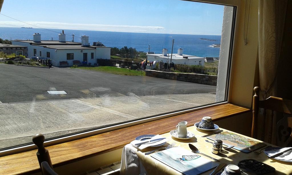 Achill West Coast House Bed and Breakfast Dooagh Exteriör bild