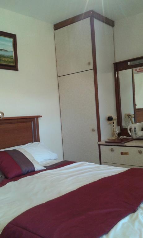 Achill West Coast House Bed and Breakfast Dooagh Exteriör bild