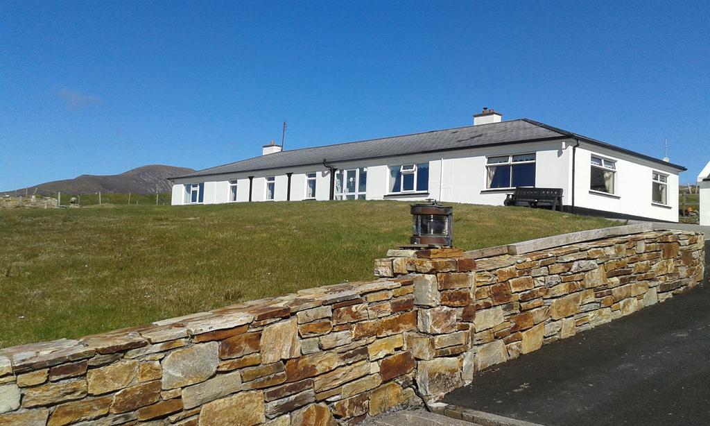 Achill West Coast House Bed and Breakfast Dooagh Exteriör bild