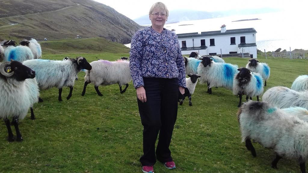 Achill West Coast House Bed and Breakfast Dooagh Exteriör bild